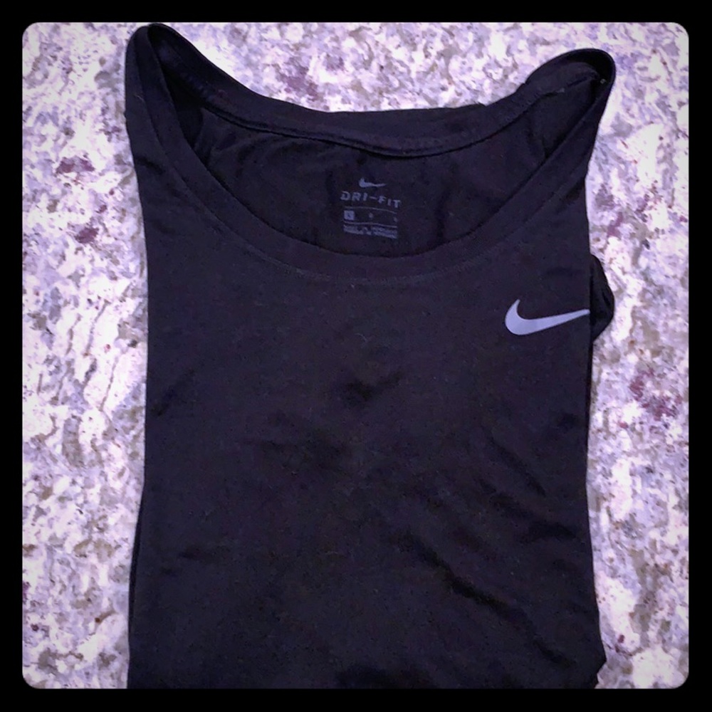 Nike dry fit women’s crew neck